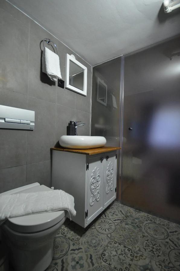 Downtown Two-Bedrom Apartment Тбилиси Екстериор снимка