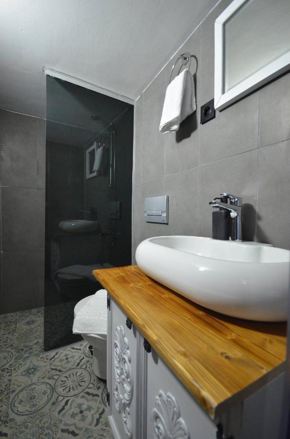Downtown Two-Bedrom Apartment Тбилиси Екстериор снимка