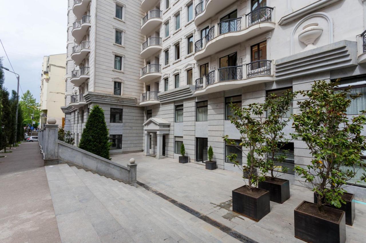 Downtown Two-Bedrom Apartment Тбилиси Екстериор снимка